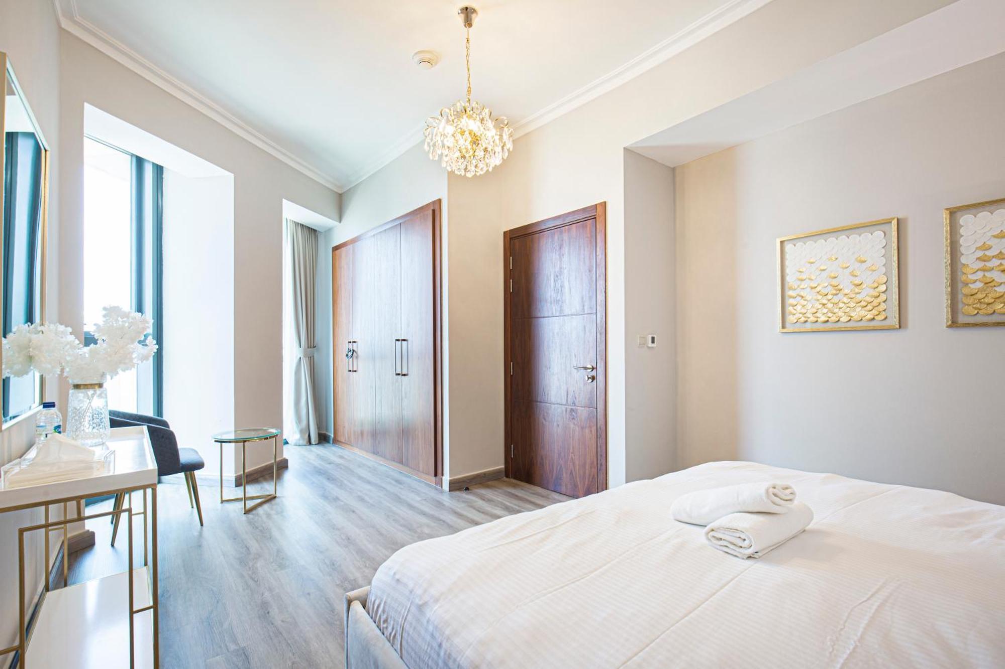 Magnificent Luxurious 2 Bedroom With Skyline & Sea View * Dubai