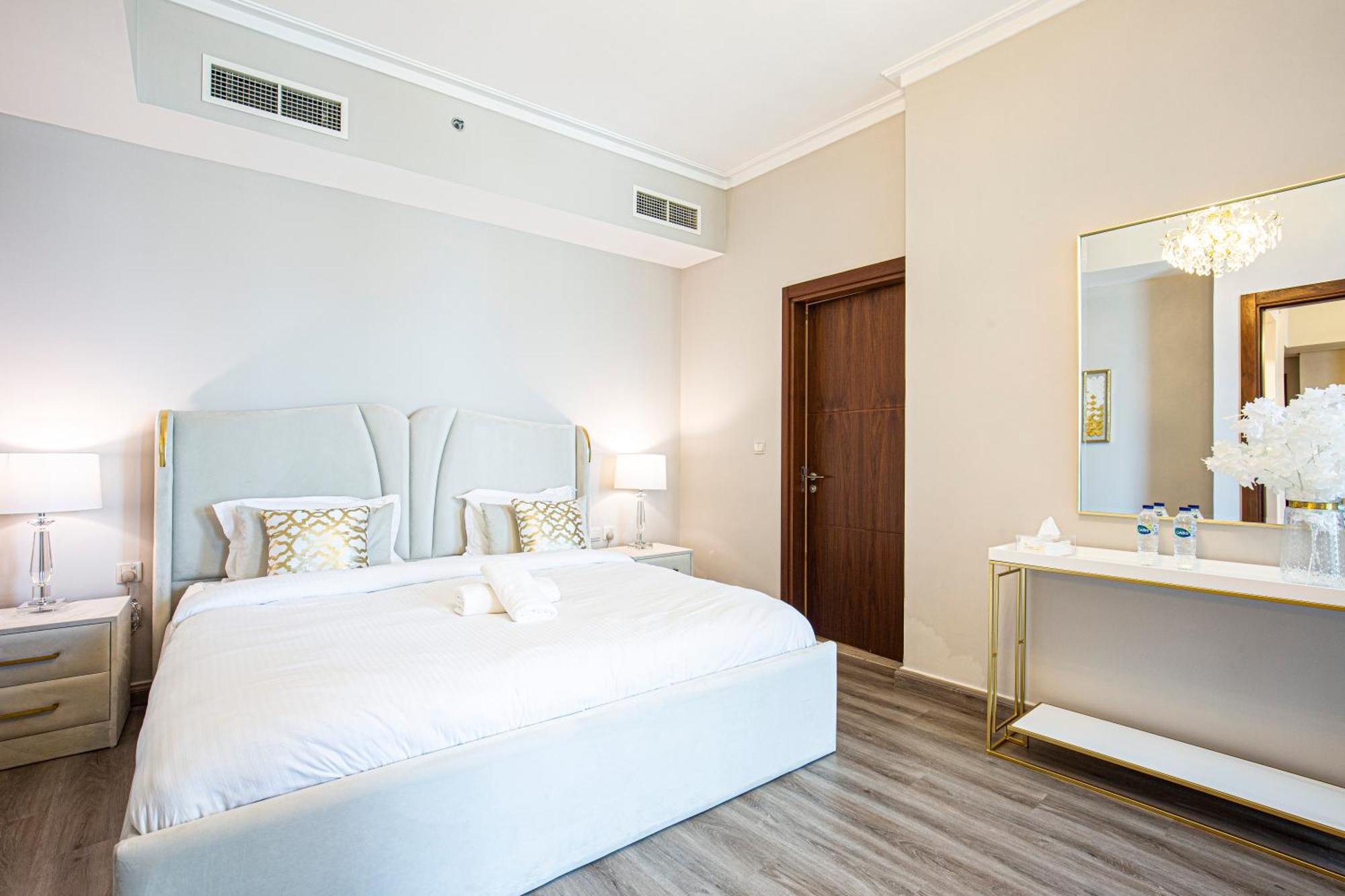 Apartment Magnificent Luxurious 2 Bedroom With Skyline & Sea View
