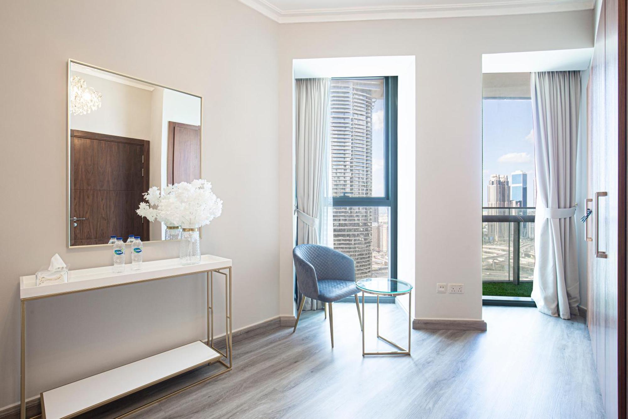 Apartment Magnificent Luxurious 2 Bedroom With Skyline & Sea View Dubai